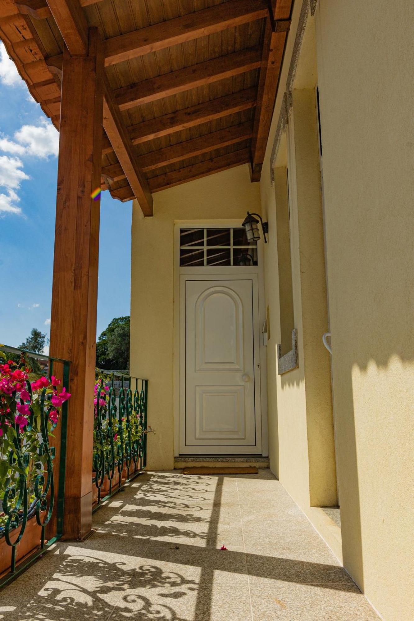 Apartamento Cava Do Viriato Deluxe Визеу Экстерьер фото